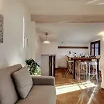 Modern Apartment Venice With Terrace