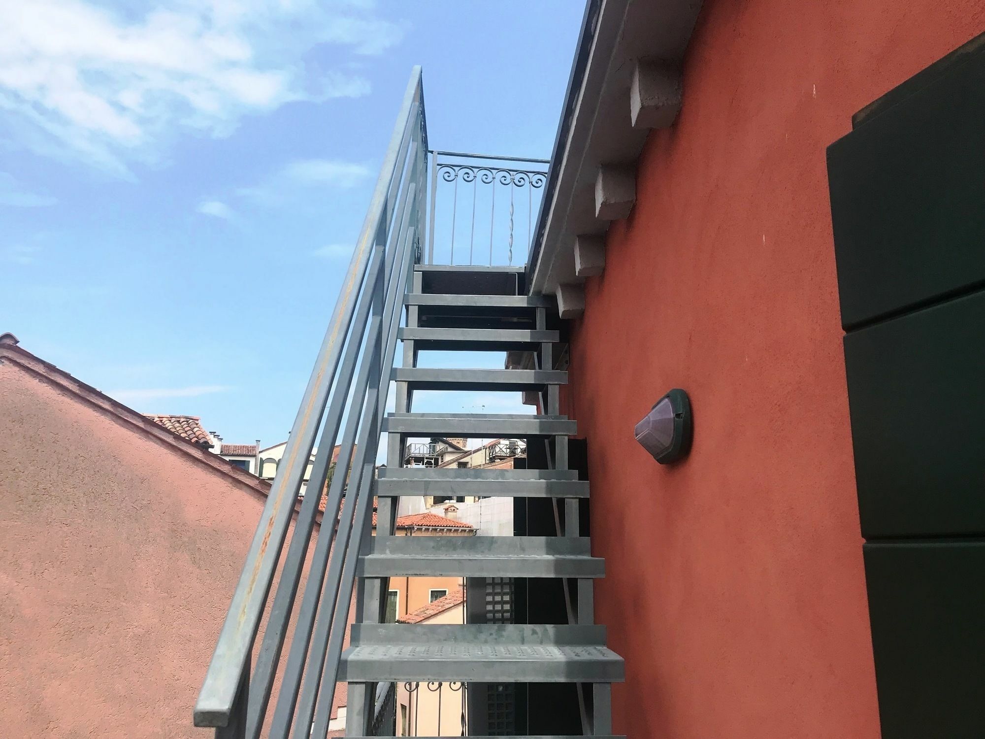 Modern With Terrace Apartament *