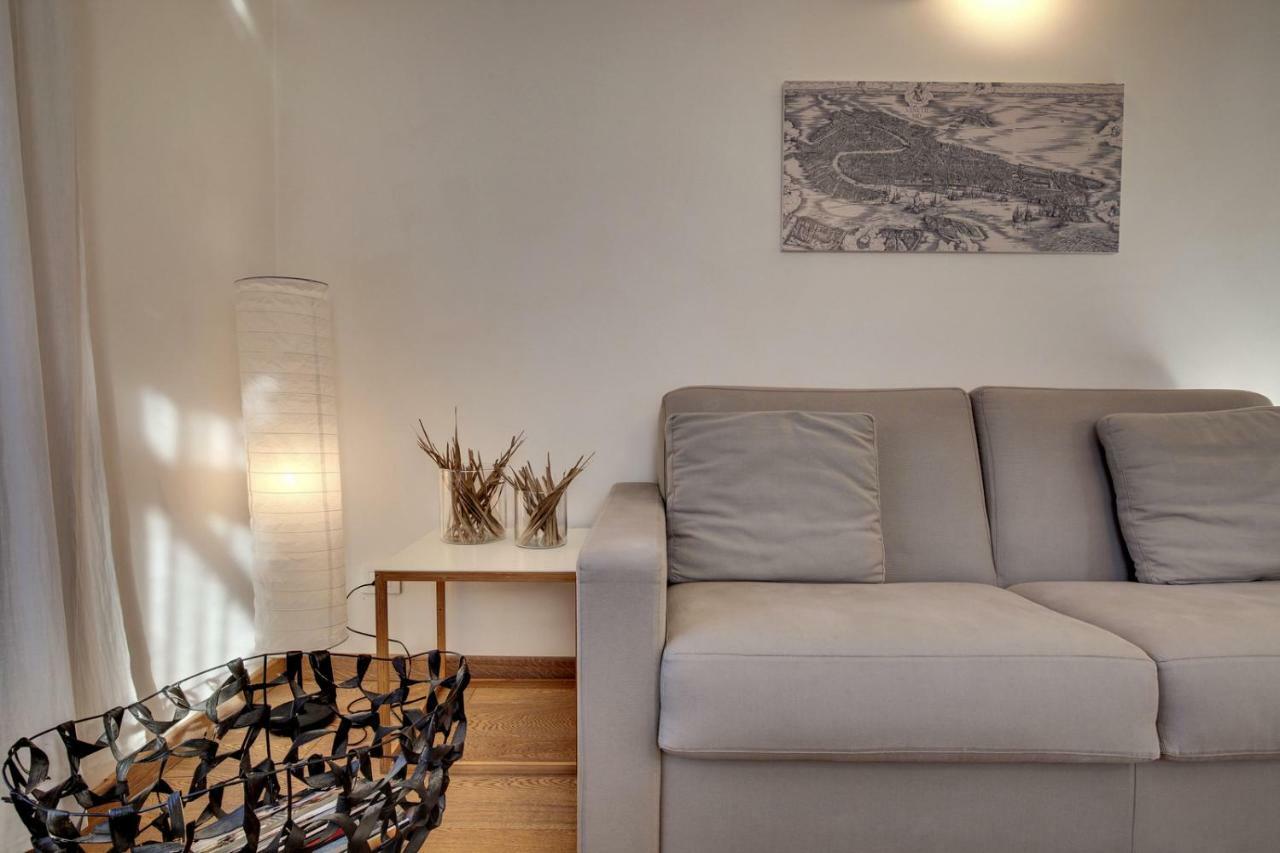 Modern With Terrace Apartament *